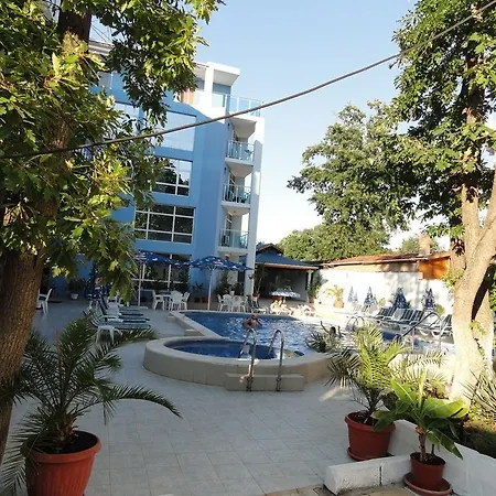 Отель Palace 2*